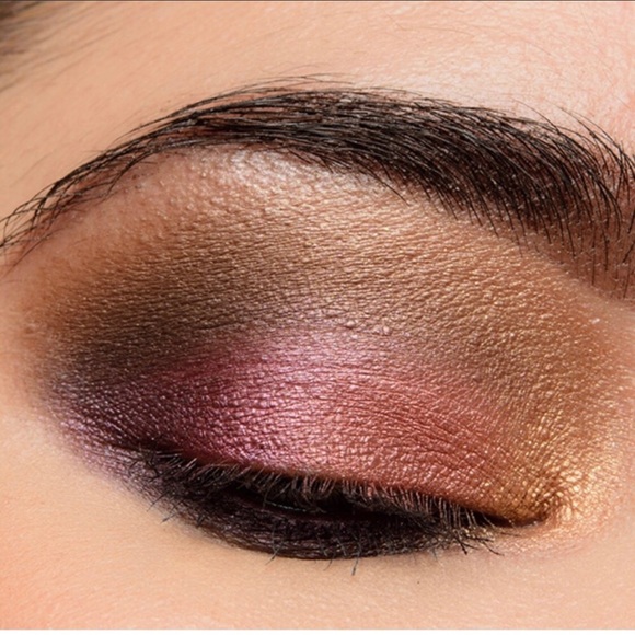 NIB 🌟 MAC COSMETICS x AALIYAH
Limited Edition eye - Picture 6 of 8